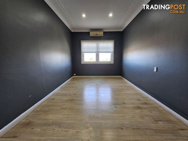 Level 1/Flat 2/133 Fairfield Road GUILDFORD NSW 2161 - photo 2 of 8
