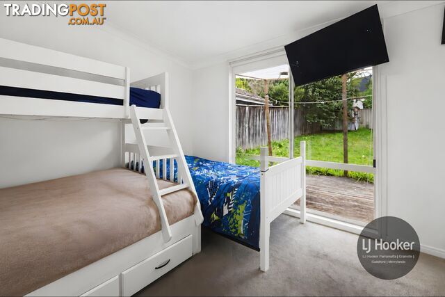 33 Banks Street MAYS HILL NSW 2145 - photo 5 of 16