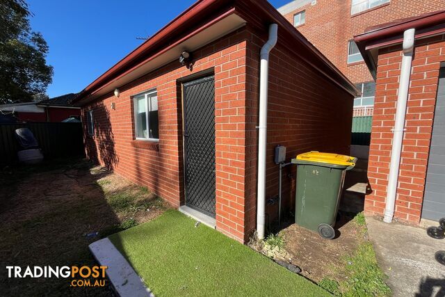 1/2 Rhodes Avenue GUILDFORD NSW 2161