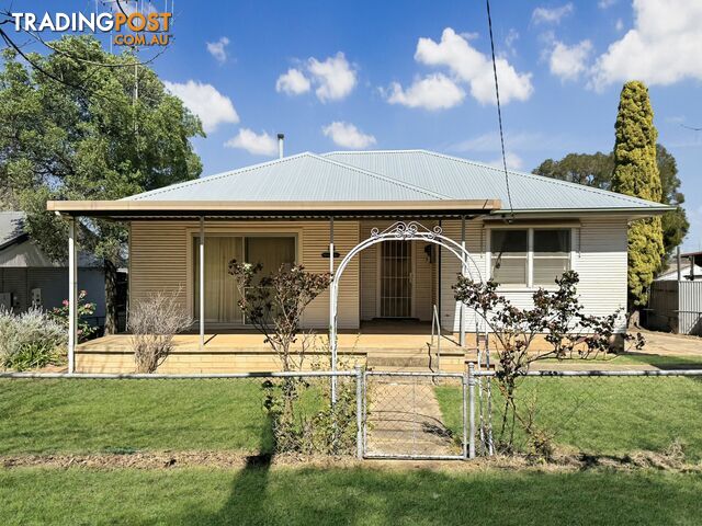 12 Prospect Street YOUNG NSW 2594