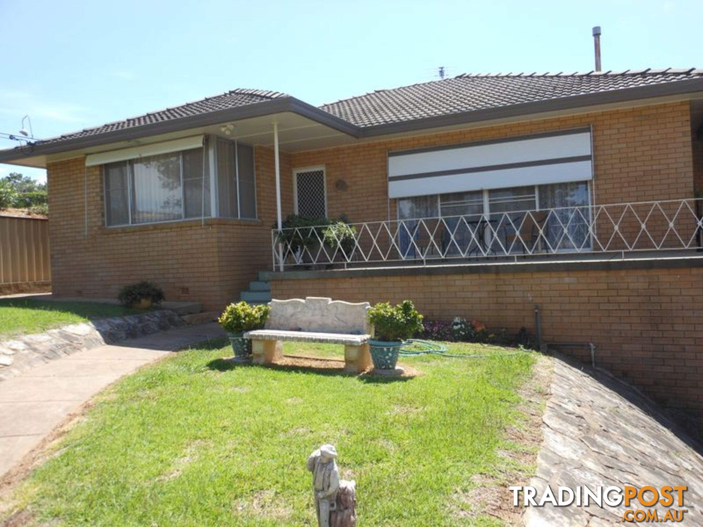 25 Fontenoy St YOUNG NSW 2594