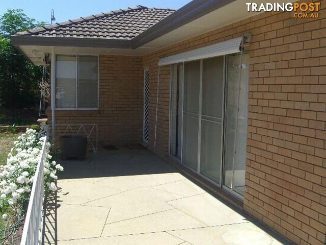 25 Fontenoy St YOUNG NSW 2594