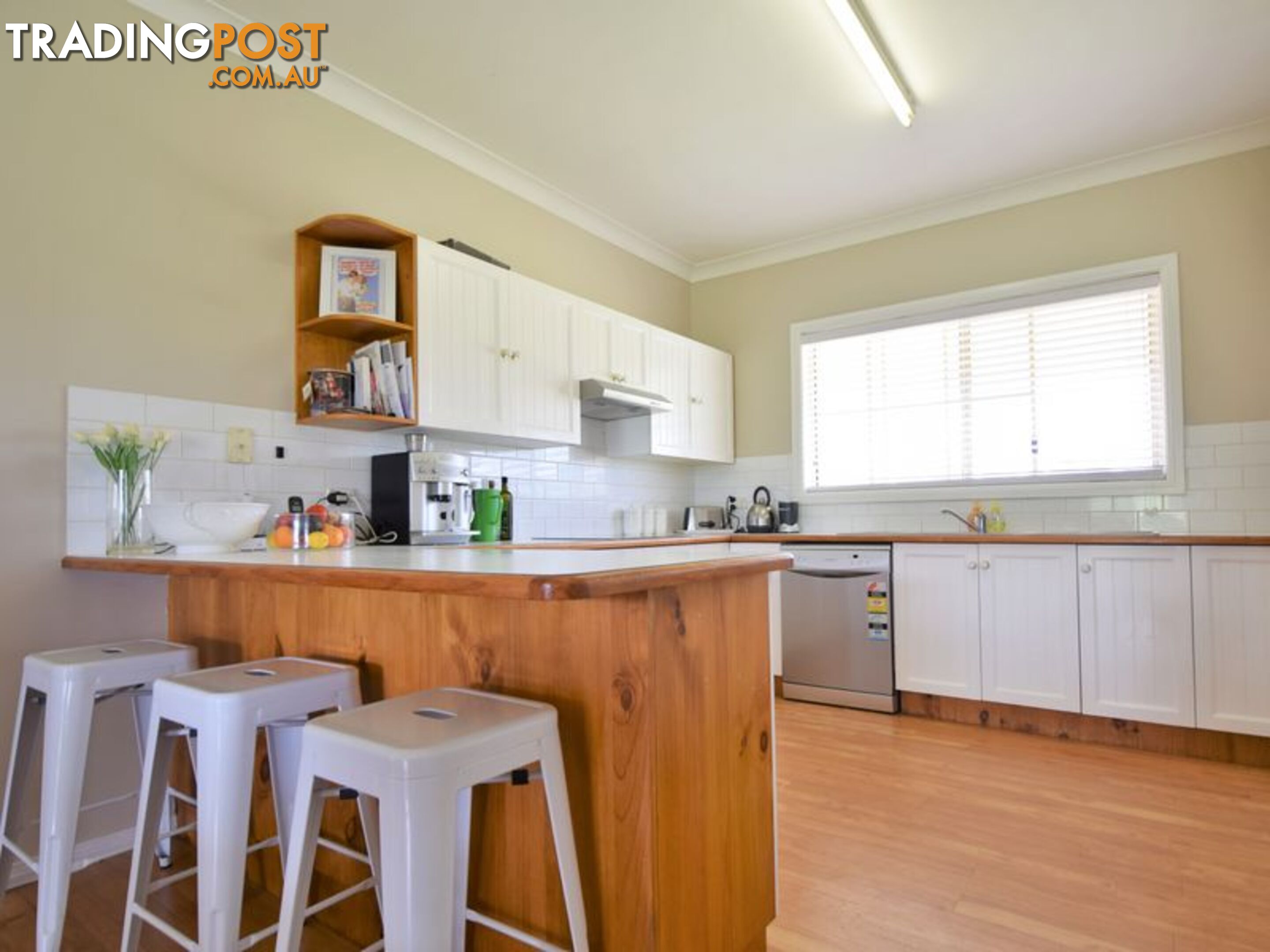 80 Normans Rd YOUNG NSW 2594