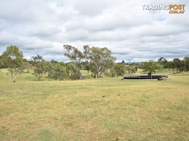 80 Normans Rd YOUNG NSW 2594