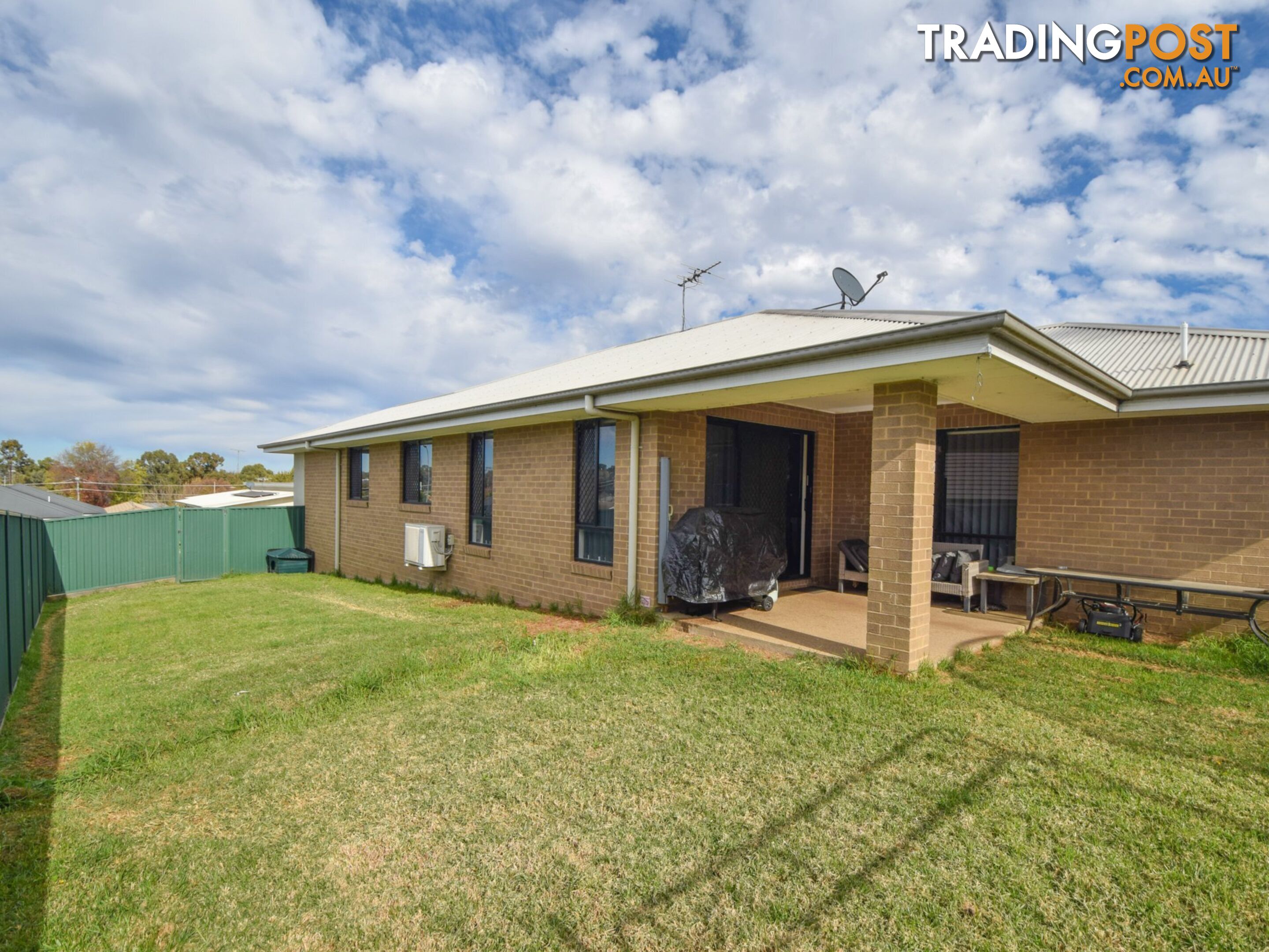 10 Molloy Place YOUNG NSW 2594