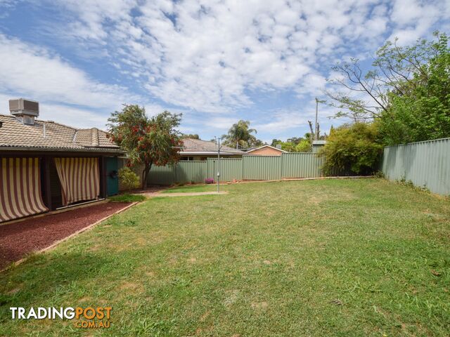 7 Charles Crescent YOUNG NSW 2594