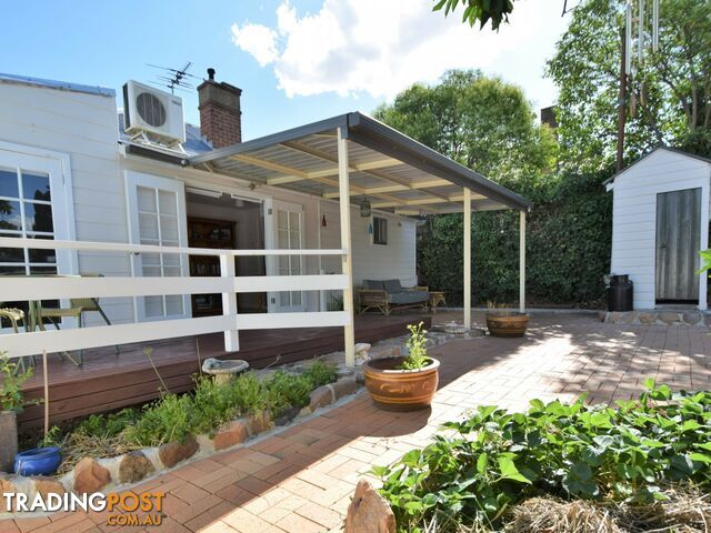 69 Brock Street YOUNG NSW 2594