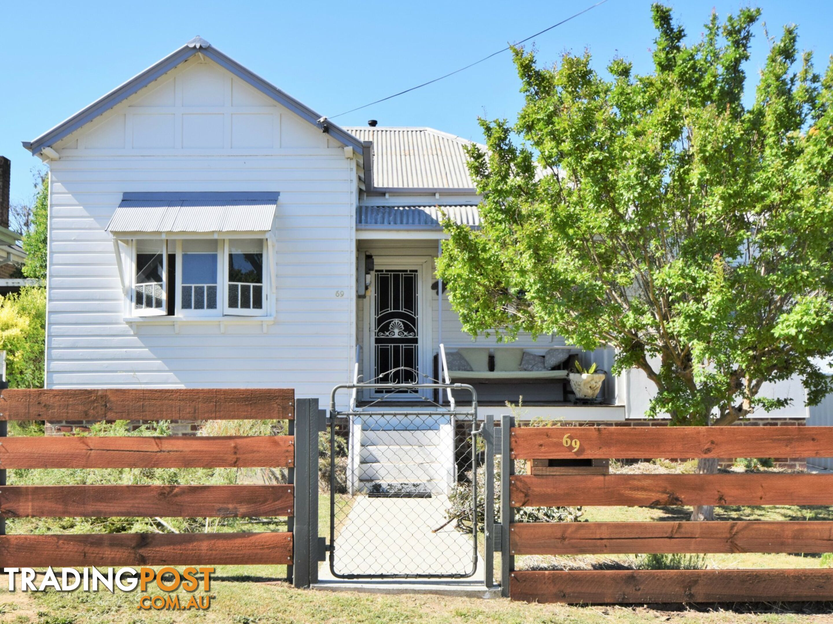 69 Brock Street YOUNG NSW 2594