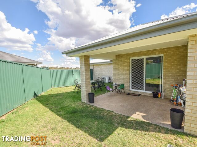 7 Molloy Place YOUNG NSW 2594