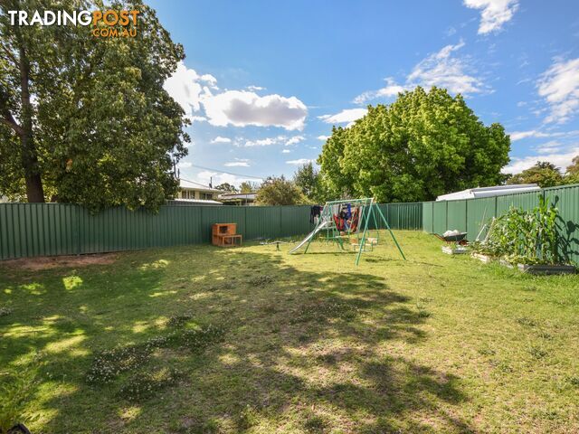 7 Molloy Place YOUNG NSW 2594