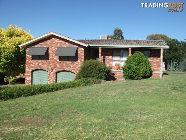 7 Renmark Ave YOUNG NSW 2594