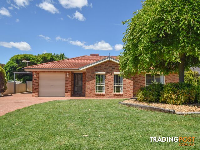 14 Hargreaves Crescent YOUNG NSW 2594