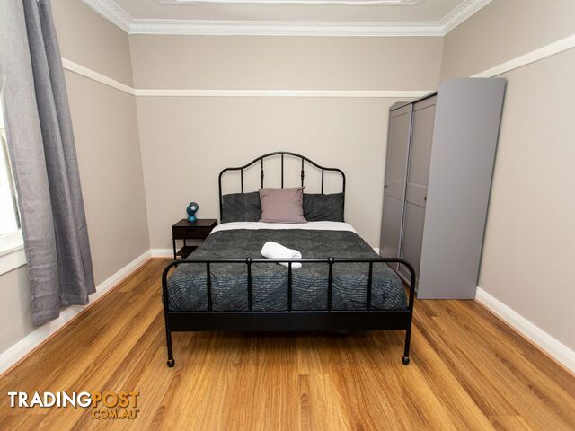 Room 1/12 Spring Street YOUNG NSW 2594