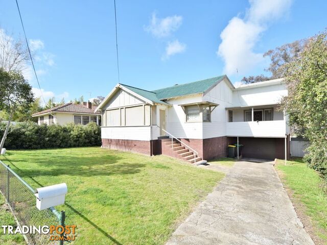 10 Brock Street YOUNG NSW 2594