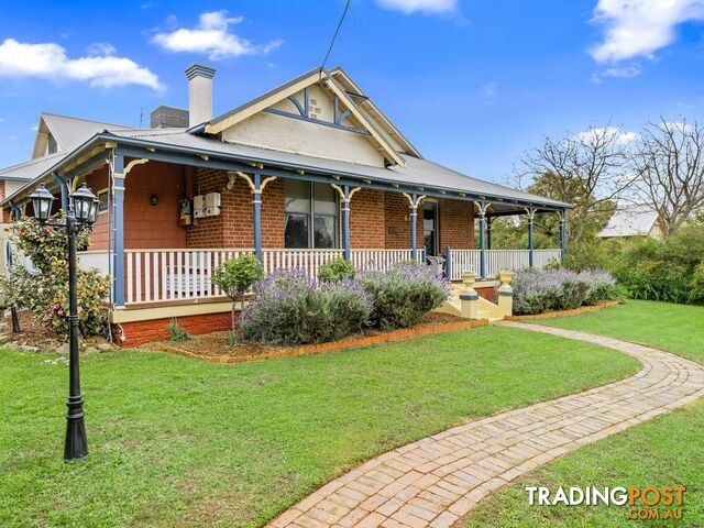 64 Allanan Street YOUNG NSW 2594