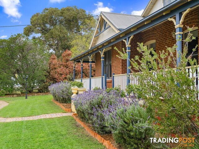 64 Allanan Street YOUNG NSW 2594