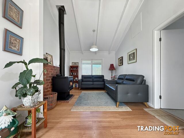 30 Redhill Road YOUNG NSW 2594 - photo 5 of 25