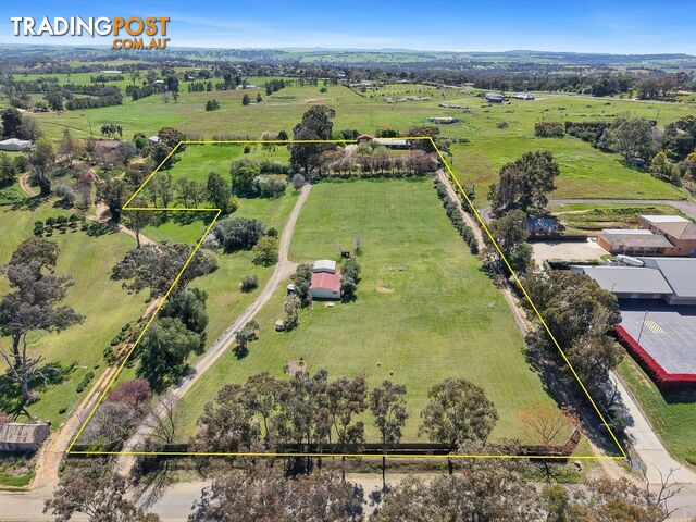 30 Redhill Road YOUNG NSW 2594 - photo 3 of 25