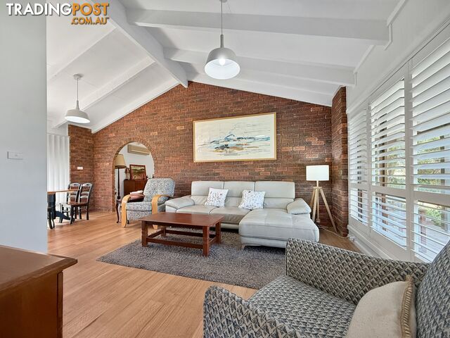 30 Redhill Road YOUNG NSW 2594 - photo 4 of 25