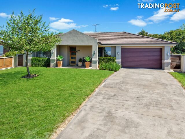 17 Hayden Place YOUNG NSW 2594