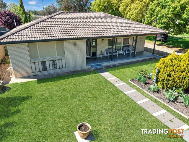 14 Briggs Street YOUNG NSW 2594