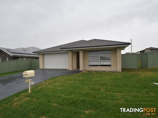 2 Francis Place YOUNG NSW 2594