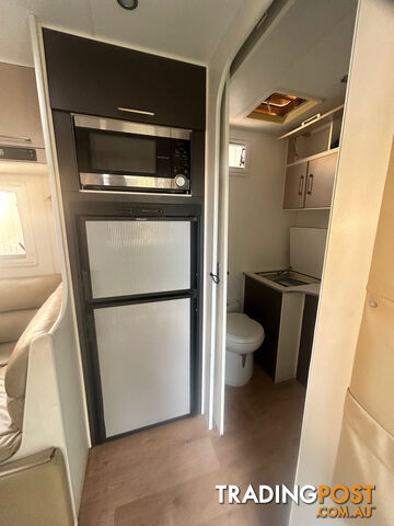 2012 NEW AGE CLASSIC CARAVAN
REGULAR PRICE
A$49,99000
SALE PRICE
A$38,99000 - photo 5 of 7