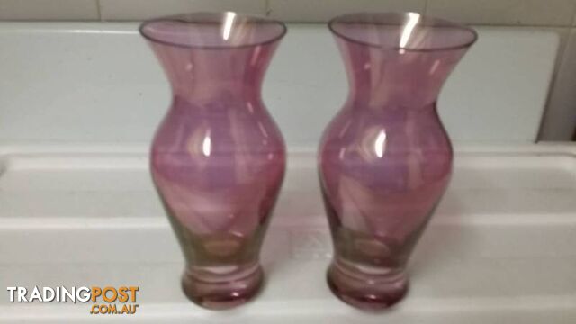 2 pink carnival glass vases