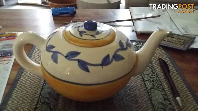 large tea pot