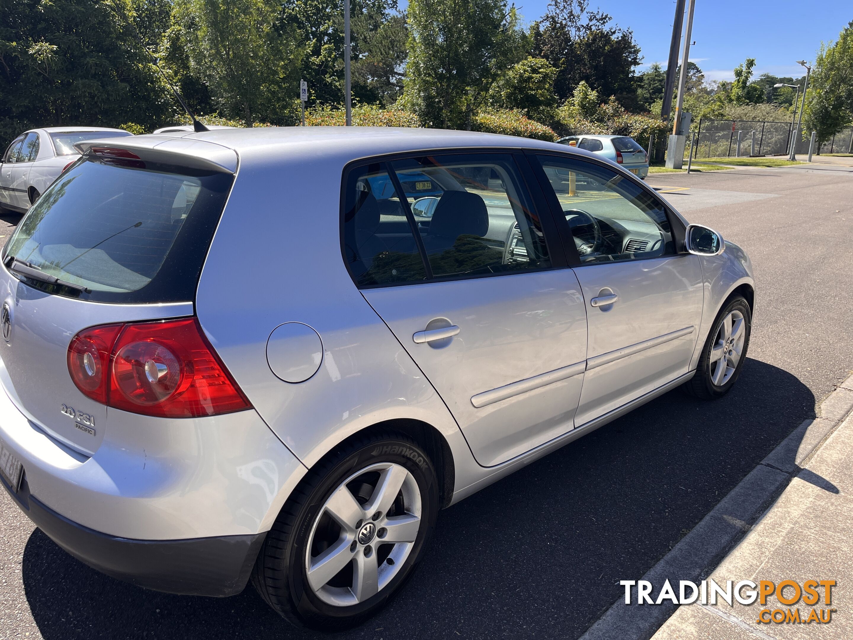 2009 Volkswagen Golf COMFORTLINE Hatchback Automatic