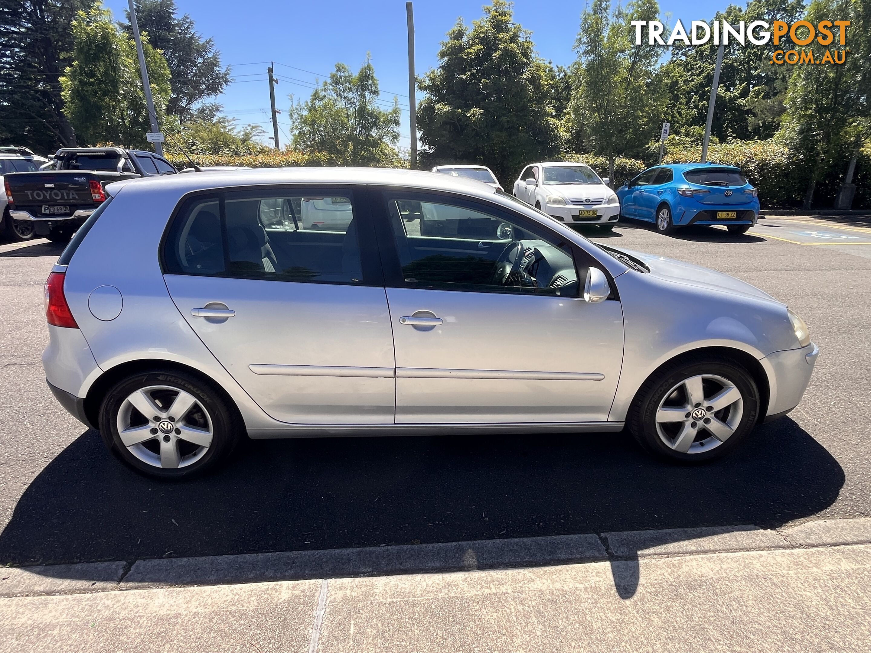 2009 Volkswagen Golf COMFORTLINE Hatchback Automatic