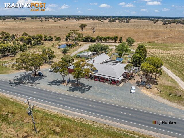 Falcon Hot 7784 Murray Valley Highway ECHUCA VIC 3564