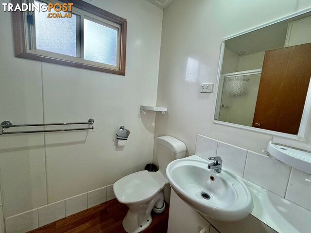 Cabin 15 25-51 Crescent Street ECHUCA VIC 3564