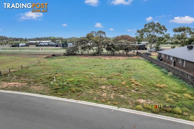 9 Bayaderra Court MOAMA NSW 2731 - photo 2 of 7