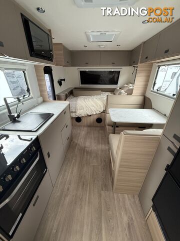 JAYCO DISCOVERY OUTBACK 1961-3 DOUBLE BUNK