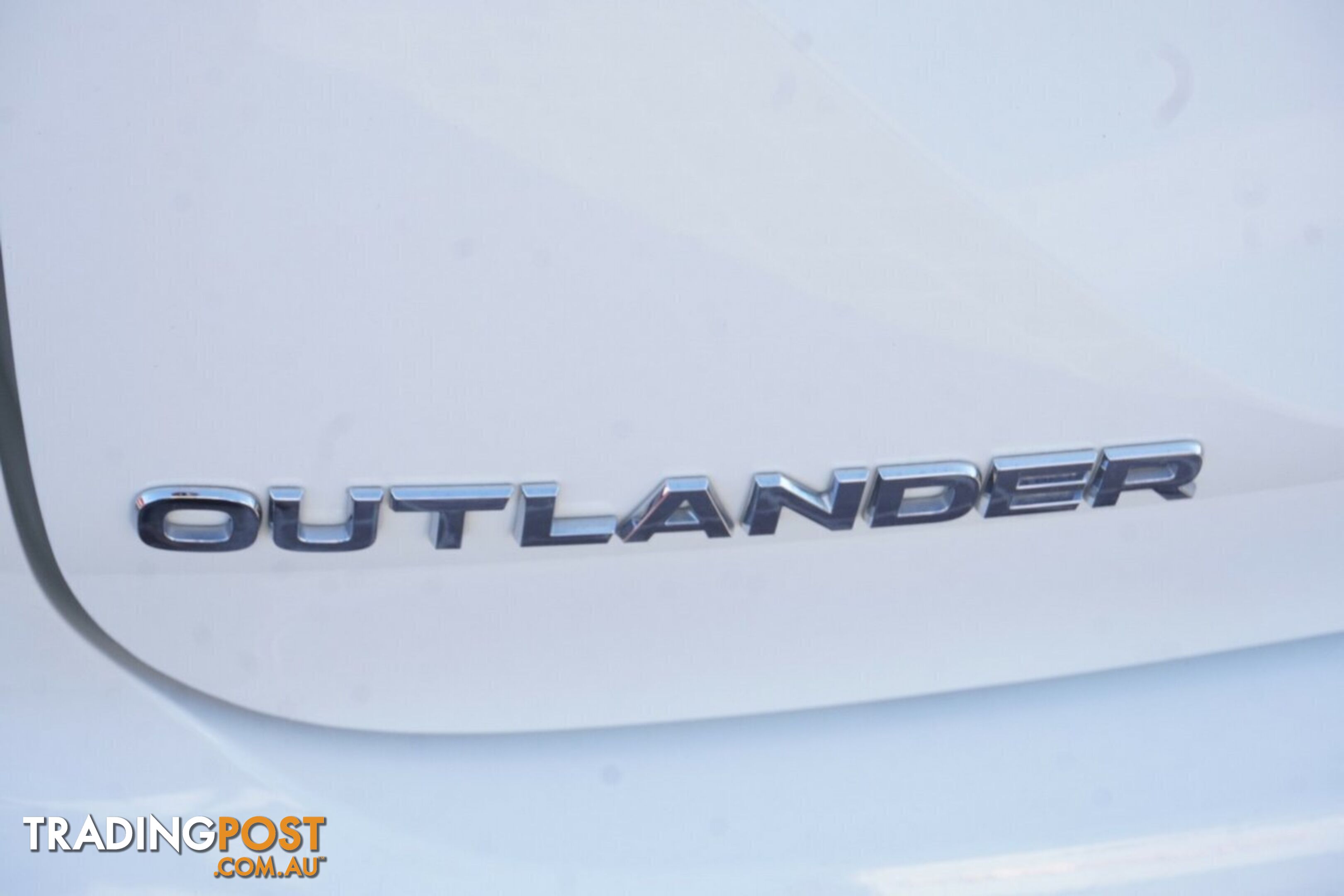 2023 MITSUBISHI OUTLANDER ES 2WD  SUV