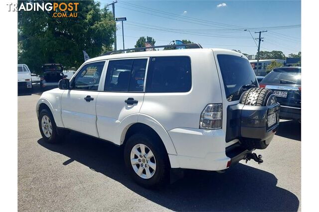 2014 MITSUBISHI PAJERO   