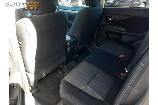 2017 Mitsubishi Outlander LS Safety Pack ZK - photo 4 of 9
