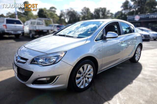 2012 Opel Astra   Hatchback