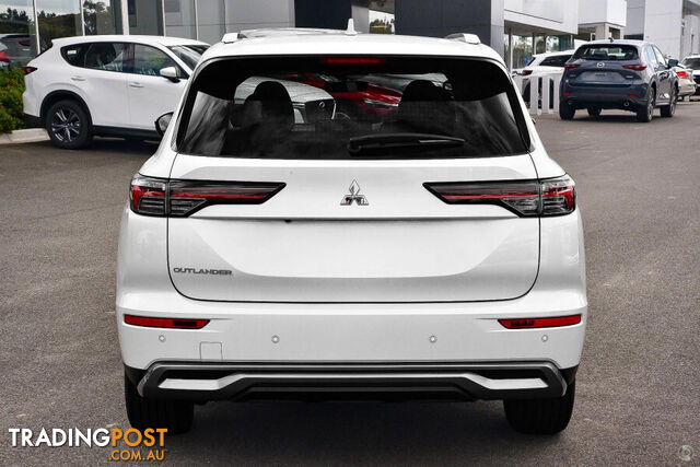 2025 MITSUBISHI OUTLANDER LS SERIES SUV - photo 3 of 13