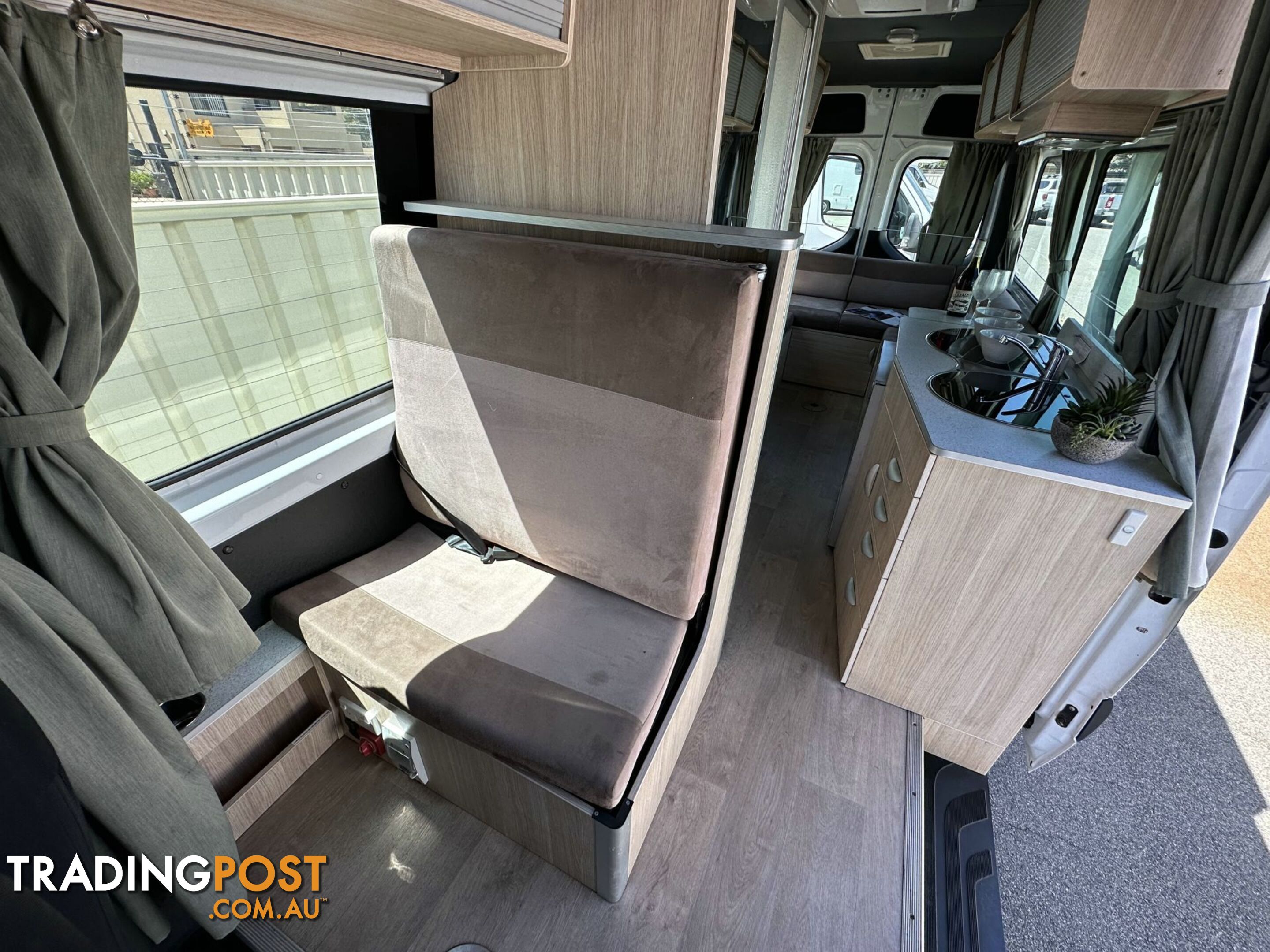 2019 KEA NOMAD M700 CAMPERVAN 2+1 BERTH