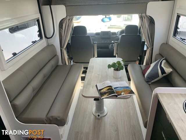 WINDSOR DAINTREE MOTORHOME 2 BERTH - photo 4 of 20