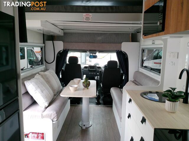 WINDSOR DAINTREE MOTORHOME 2 BERTH - photo 3 of 30