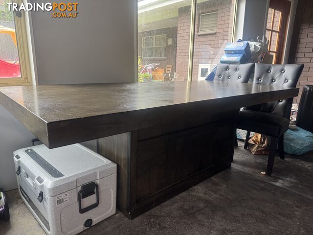 Moving sale – selling our large dining table and matching sideboard