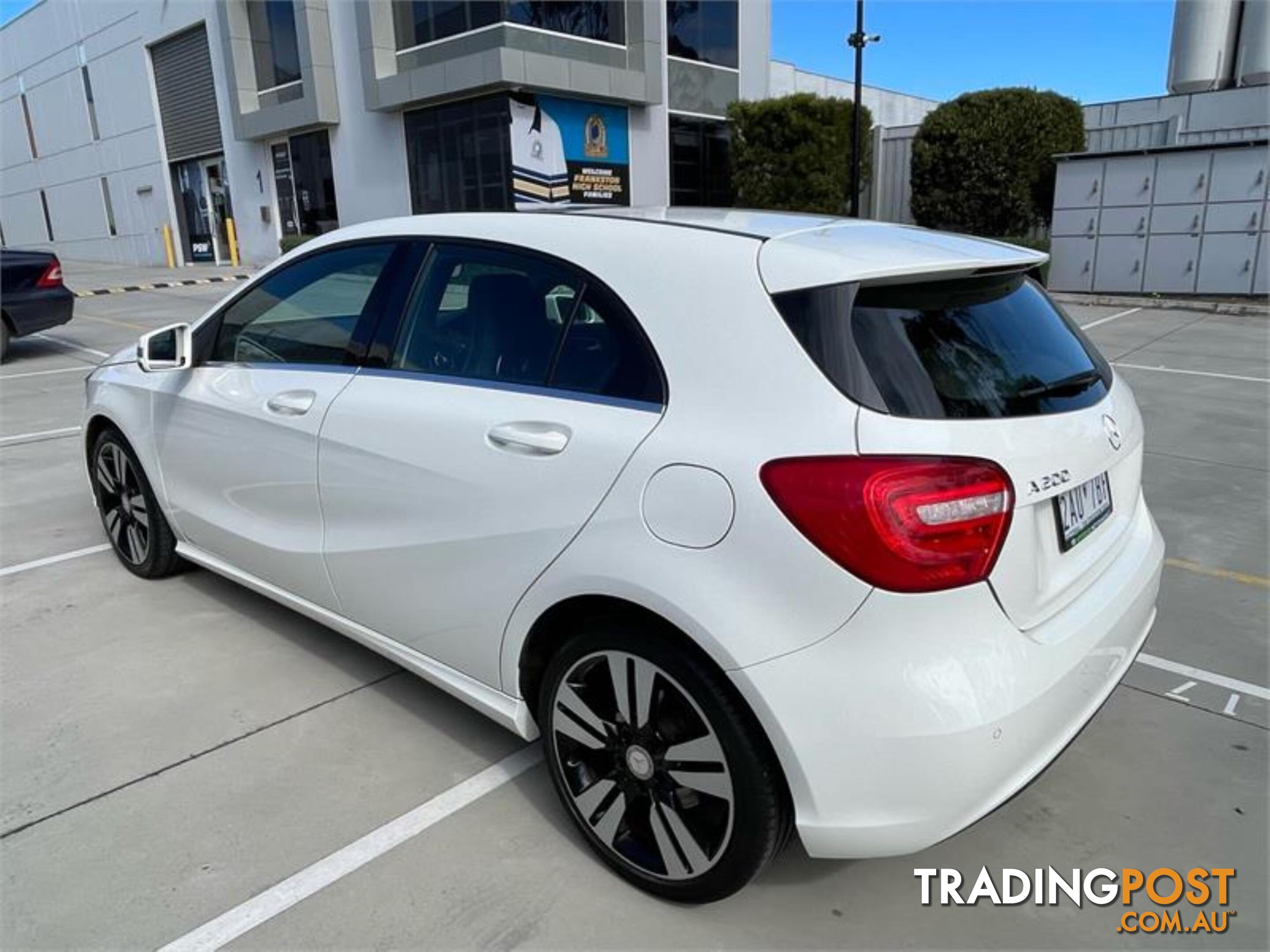 2016 MERCEDES-BENZ A-CLASS A200 W176806MY HATCHBACK