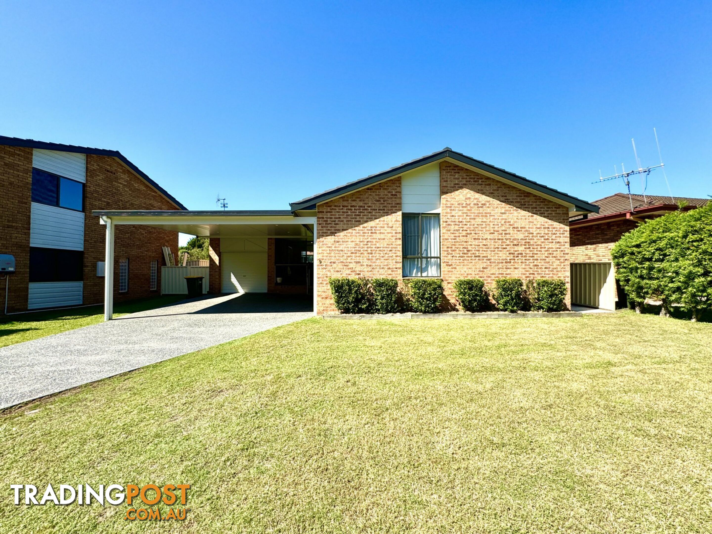 9 Lawson Crescent TAREE NSW 2430