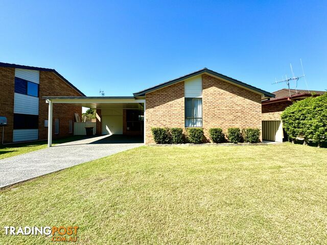 9 Lawson Crescent TAREE NSW 2430