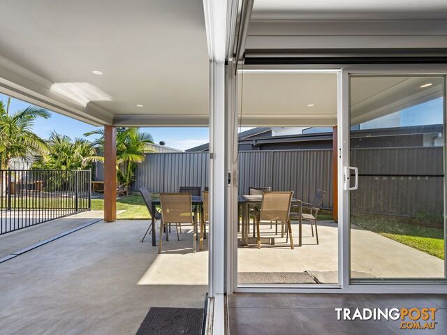 13 Tropicbird Crescent OLD BAR NSW 2430 - photo 3 of 25