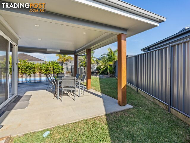 13 Tropicbird Crescent OLD BAR NSW 2430 - photo 4 of 25