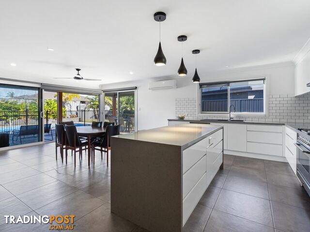 13 Tropicbird Crescent OLD BAR NSW 2430 - photo 2 of 25